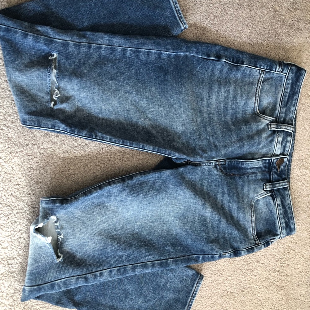American eagle jeans. Bottoms stop a little higher than normal.